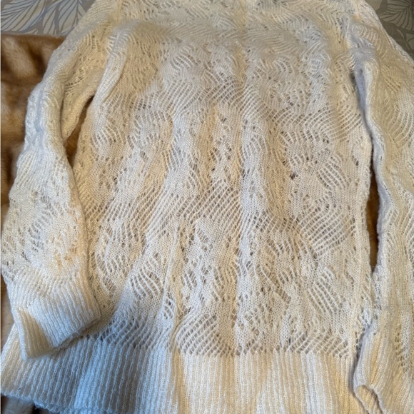 Vintage Abercrombie Cream Lace Sweater - Picture 8 of 9